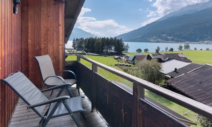Resia Apartment | Apartment 'Appartements Egart 2' with Lake View, Balcony and Wi-Fi