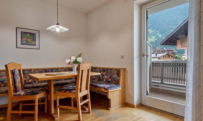 Villa Ottone Apartment | Apartment 'Appartment 2' with Mountain View, Shared Garden and Wi-Fi