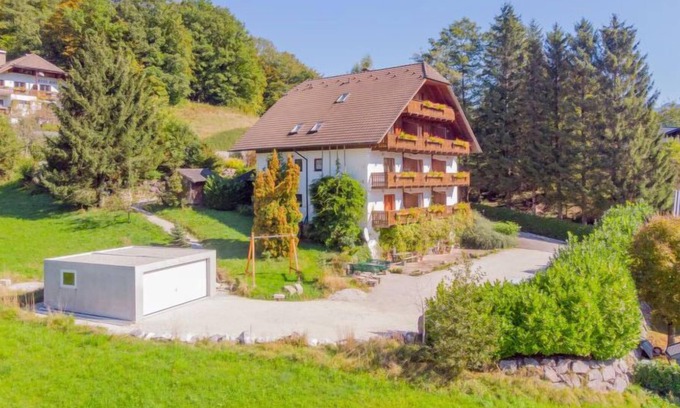 Unterach am Attersee Apartment | Apartment Sterngut in Unterach am Attersee - 4 persons, 1 bedrooms