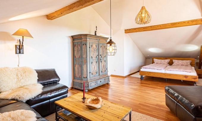 Grainbach Apartment | Apartment bedsitter with west-facing balcony, kitchenette, 50 sqm
