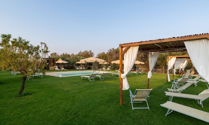 Brindisi Apartment | Apartment 'Bellavita and Pool' with Shared Pool, Wi-Fi, and Air Conditioning