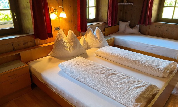 San Giacomo Apartment | Apartment 'Bergkristall 1' with Mountain View, Shared Garden and Wi-Fi