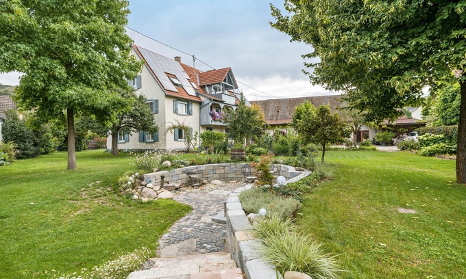 Oberrotweil Apartment | Apartment 'Bitzenhofer' with Mountain View, Shared Terrace and Wi-Fi