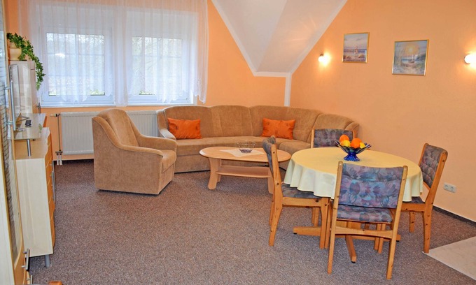 Lancken-Granitz Apartment | Apartment Boskop 6. 3. - Apartments for Lake Neuensien (P)