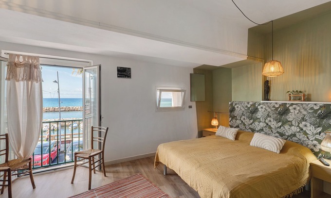 Riva Ligure Apartment | Apartment 'Cactus Home' with Sea View and Wi-Fi