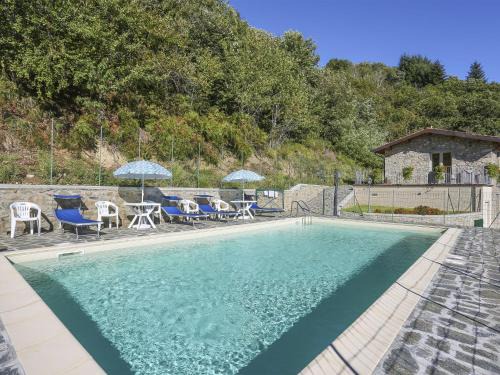 Villa Collemandina Apartment | Apartment Capanna - CNG175 by Interhome