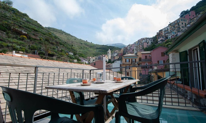 Manarola Apartment | Apartment Casa degli Orti 2 by Arbaspàa, with terrace in Manarola