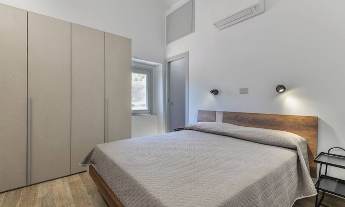 Lacona Apartment | Apartment 'Casina Napoleonica Con Vista' with Private Garden, Wi-Fi and Air Conditioning