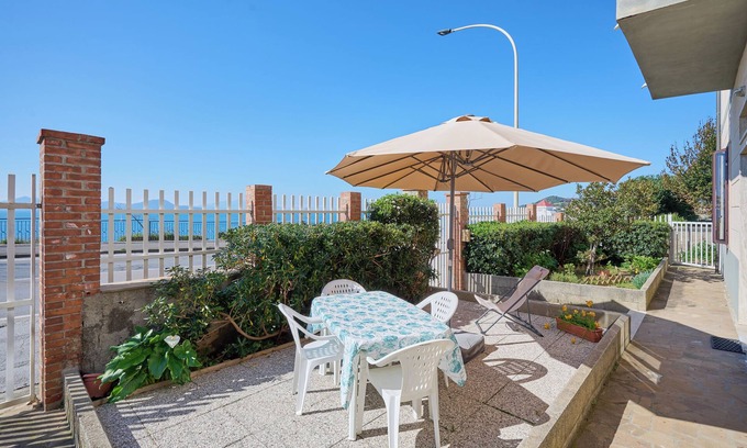 Piombino Apartment | Apartment 'Da Nonna Tina Vistamare' with Sea View and Private Garden