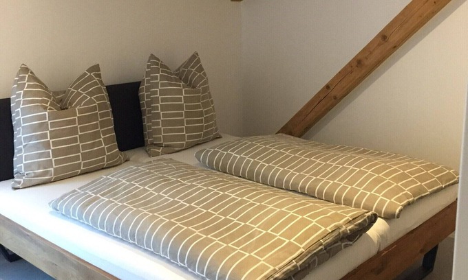 Freiburg im Breisgau Apartment | Apartment 'Muskateller' with Balcony and Wi-Fi