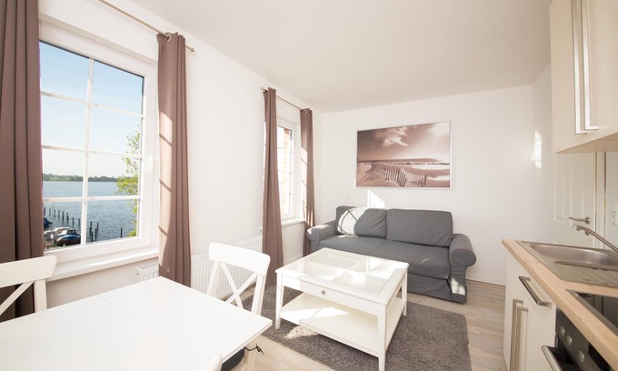 Ekenis Apartment | Apartment 11 in the Schleiblick apartment house with a direct view of the Schlei 1st floor