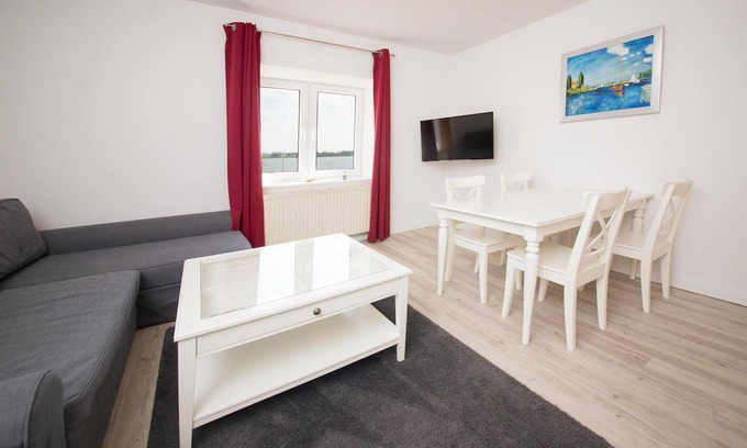 Sieseby Apartment | Apartment 3 in the Schleiblick apartment house with a direct view of the Schlei on the ground floor