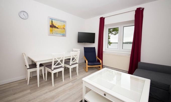 Ekenis Apartment | Apartment 4 in the Schleiblick apartment house with a direct view of the Schlei on the ground floor