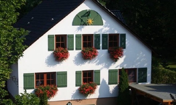 Rahnsdorf Condo | Apartment on the upper floor with two bedrooms and use of the garden,