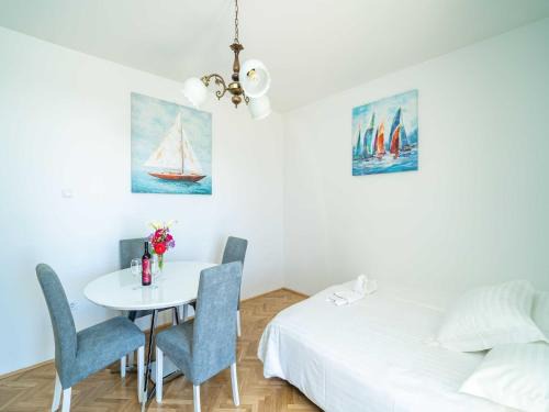 Gornji Kono Apartment | Apartment Debos - One-Bedroom Apartment with Balcony and Sea View