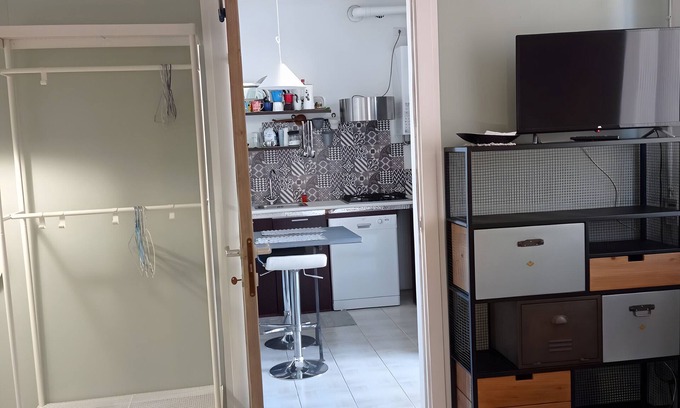 Villaggio degli Sposi Apartment | Apartment 'Dori 2' with Wi-Fi and Air Conditioning