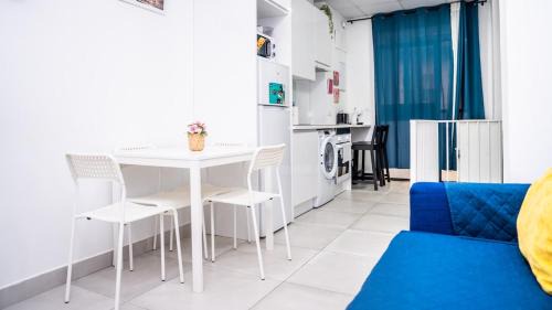 Ciudad Universitaria Apartment | Apartment Downtown Plaza Mayor Metro 6 pax