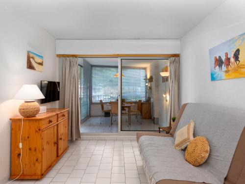 Le Couchant Apartment | Apartment du Parc II-8 by Interhome