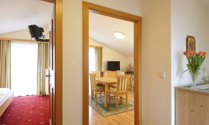 Fuschl am See Apartment | Apartment Ellmaustein - Pension Huber