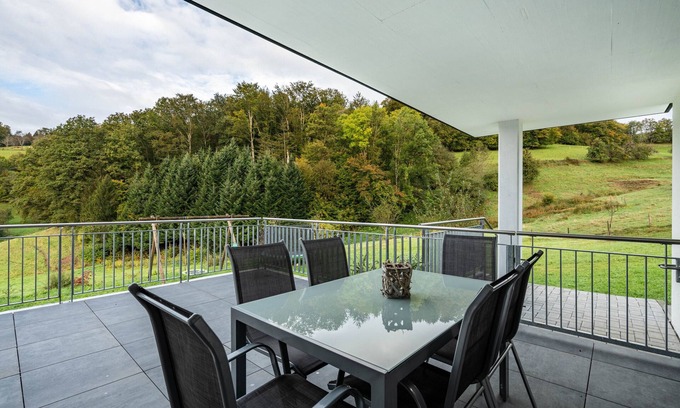 Gutach im Breisgau Apartment | Apartment 'Ferienwohnung Sonneneckle' with Shared Terrace, Shared Garden and Wi-Fi