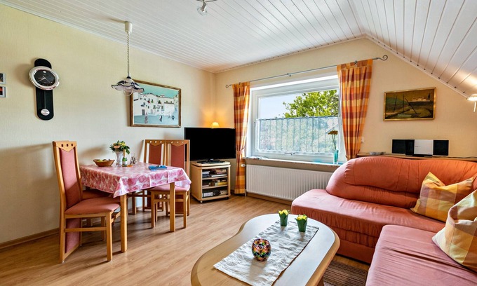 Langenhorn Apartment | Apartment 'Ferienwohnung Sven' with Shared Garden and Wi-Fi