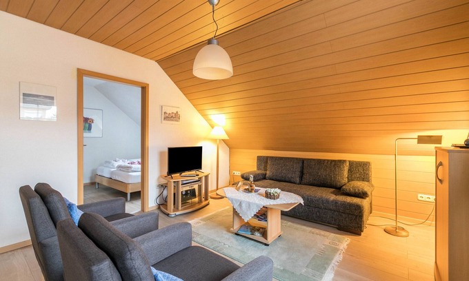 Murwik Apartment | Apartment 'Ferienwohnung Frischauf' with Private Terrace, Private Garden and Wi-Fi