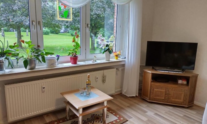 Wanheim-Angerhausen Apartment | Apartment Ferienwohnung Mali Duisburg Süd voll möbliert Urig near Autobahn Ubahn