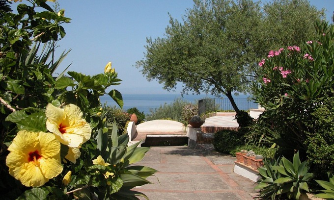 Mazzaro Resort | Apartment for 2-3 people in the garden with swimming pool, WiFi and parking