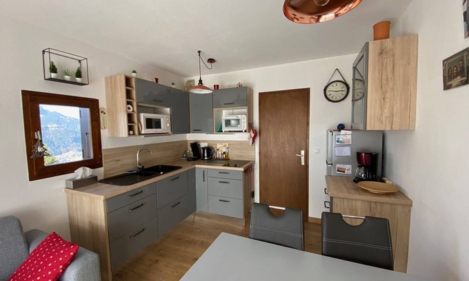 Crest-Voland Apartment | Apartment for 4, ground floor, near slopes, parking, pets allowed
