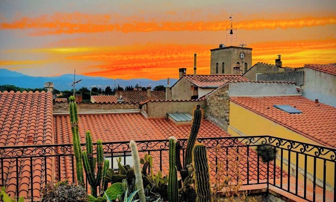 Maureillas-Las-Illas Apartment | Apartment 'Vue Canigou' with Mountain View, Private Terrace