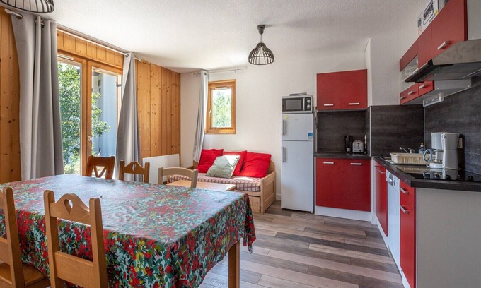 Saint-Sorlin-d'Arves Apartment | Apartment in France near Ski Resort & Center