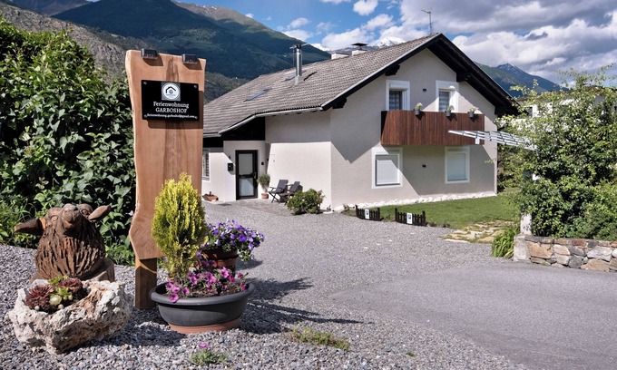 Laas Apartment | Apartment 'Garboshof' with Mountain View, Private Garden and Wi-Fi