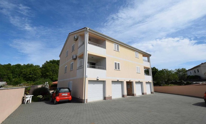 Barusici Apartment | Apartment Gem with balcony