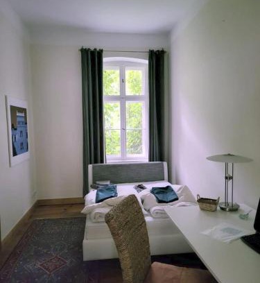Dutch Quarter Apartment | Apartment Hegel