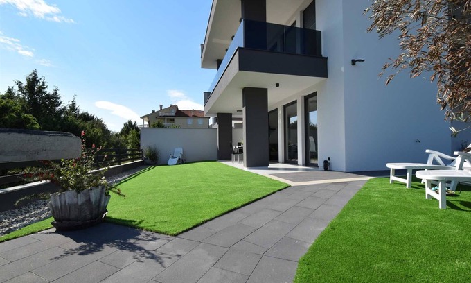 Porat Apartment | Apartment Helena with Terrace