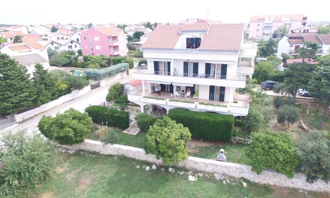 Povljana Apartment | Apartment House Nono