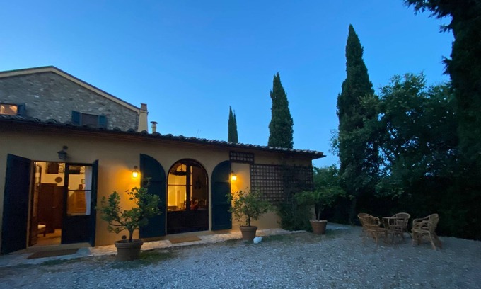 Pescia Fiorentina Apartment | Apartment "Il Fontino - Africa" with Private Garden & Wi-Fi