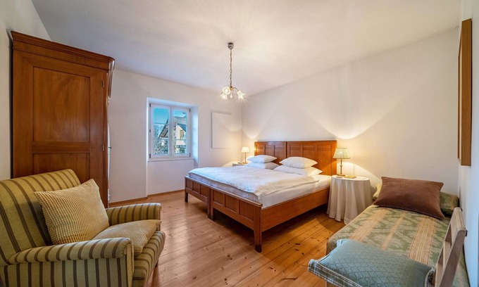 Gargazzone Apartment | Apartment 'Im Garten 9' with Mountain View, Private Garden and Wi-Fi
