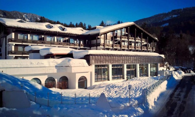 Hinterthal Apartment | Apartment im Wellnesshotel an der Piste, Sauna, Pool, Frühstück All-Inclusive möglich