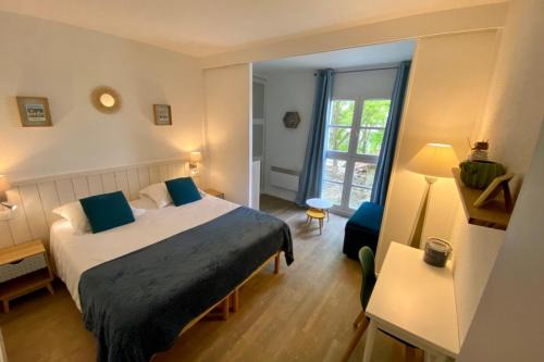 Saint-Martin-de-Re House | Apartment in 4 residence with heated swimming pool parking