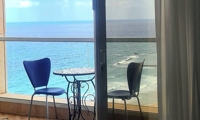 Bat Yam Apartment | Apartment In Bat Yam With Kitchen, Child Friendly, Other