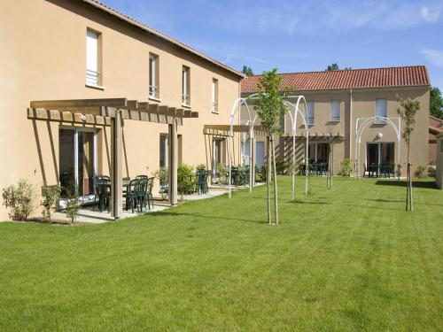 Bergerac Apartment | Apartment in Bergerac near Château de Bridoire