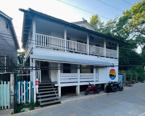 Isla de Utila Apartment | Apartment in center of town #2