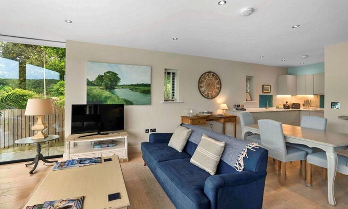 Newton Ferrers Apartment | Apartment in Devon with Stunning Estuary Views