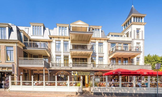 Domburg Apartment | Apartment in Domburg near Sandy Beaches
