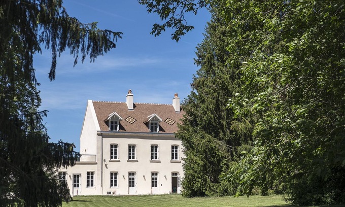 Savigny-les-Beaune Apartment | Apartment in the heart of the "Arthur Barolet" vineyards