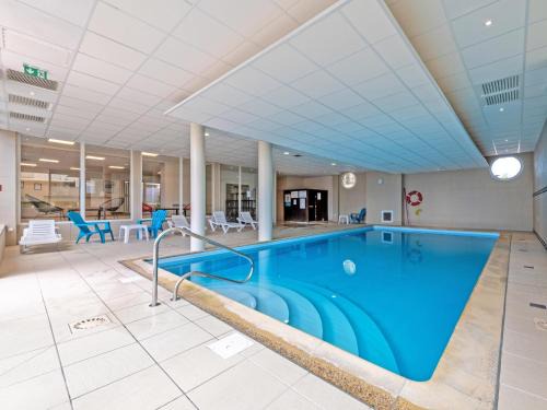 Plougonvelin Apartment | Apartment in France with Balcony & Parking