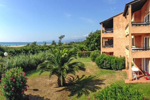 Ghisonaccia Apartment | Apartment in Ghisonaccia near Sandy Beach