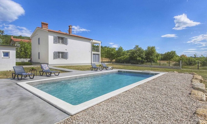 Ripenda Verbanci Apartment | Apartment in Labin with Pool & Beach Nearby