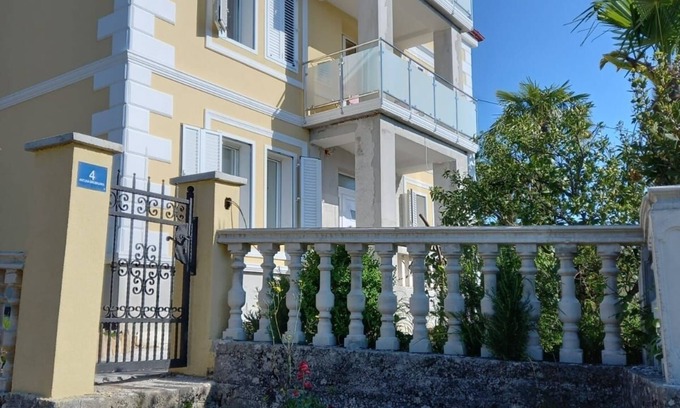 Ika Apartment | Apartment in Ika with Seaview, Balcony, Air condition, WIFI (5025-2)